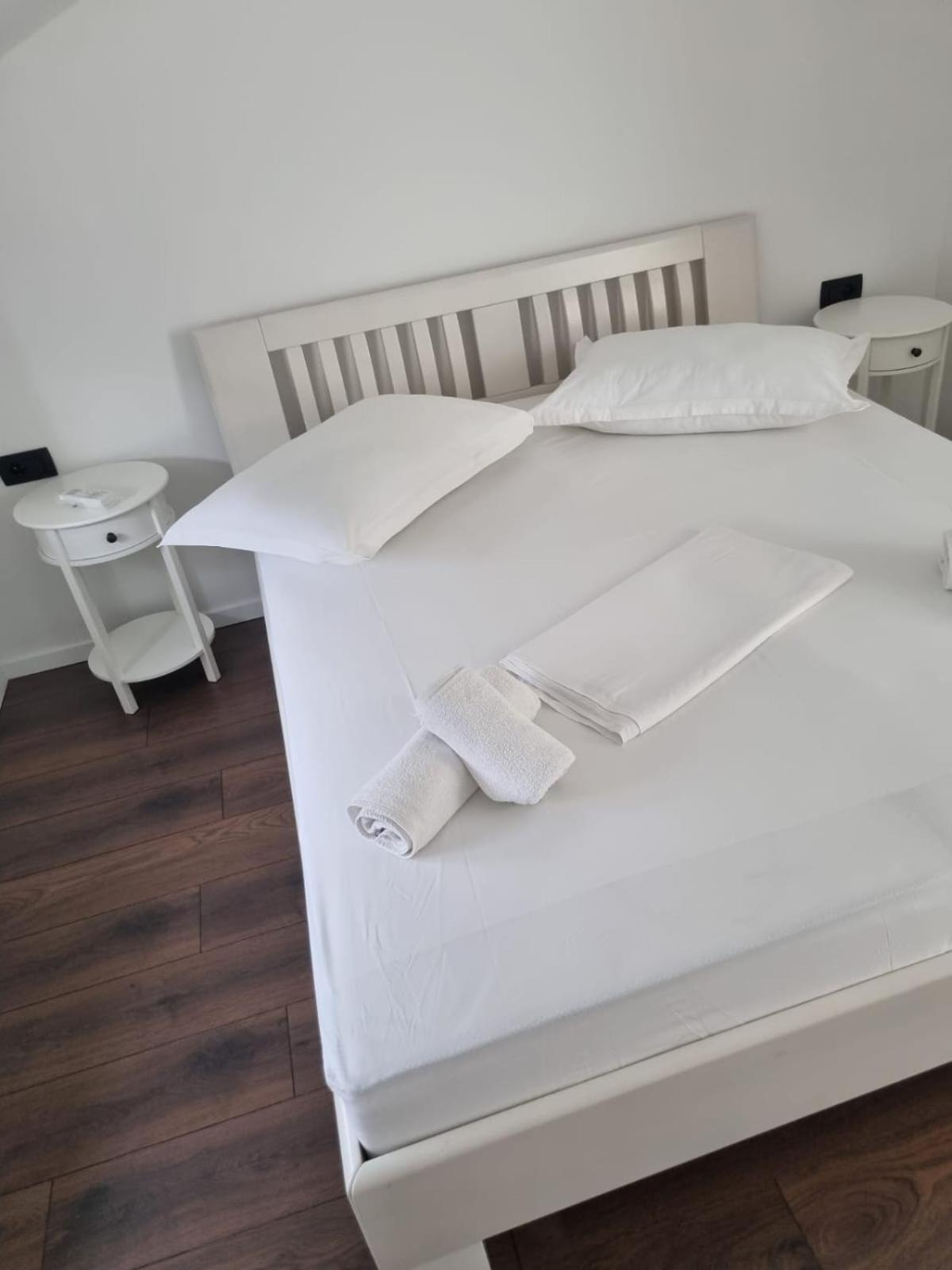 Superior Apartments Luka 볼 외부 사진