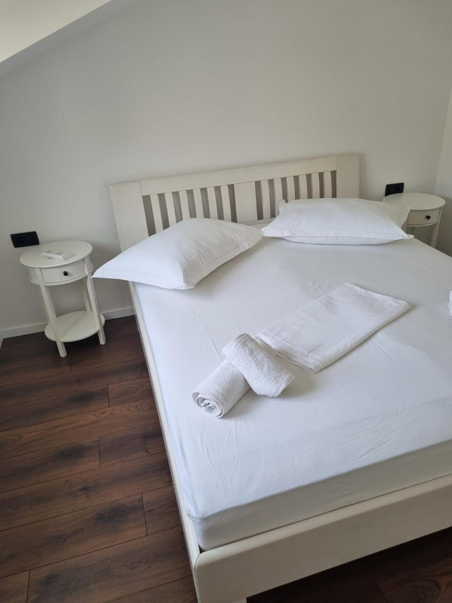 Superior Apartments Luka 볼 외부 사진